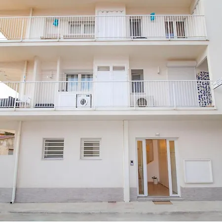 Window On The Sea דירה