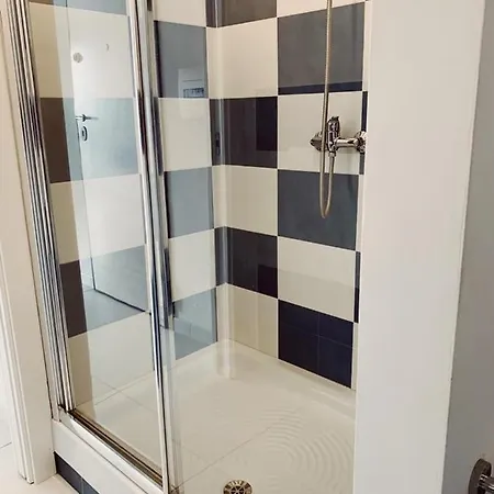 Window On The Sea * סנטו סטפאנו די קמאסטרה