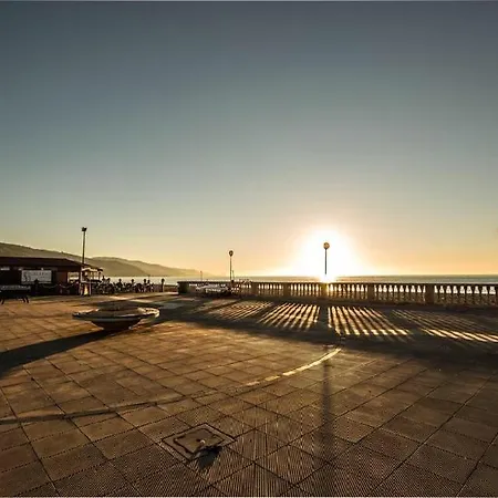 Window On The Sea דירה *