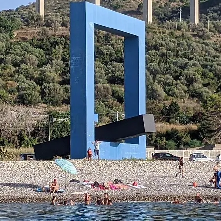 Window On The Sea דירה