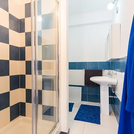 Window On The Sea * סנטו סטפאנו די קמאסטרה